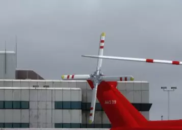 AW139 repaint - Bond