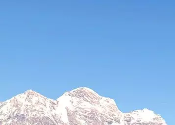 Frank Dainese and Fabio Bellini show screenshots of El Chalten